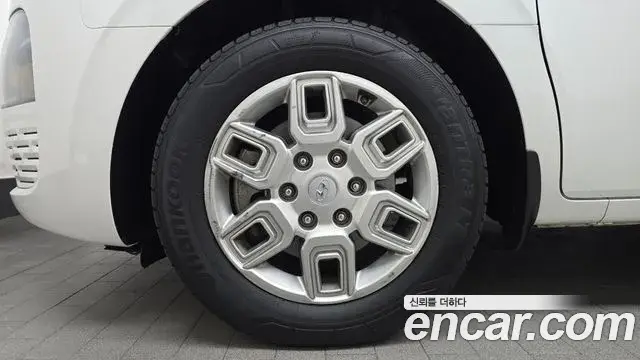 Hyundai Staria 2023 — Photo 1/20