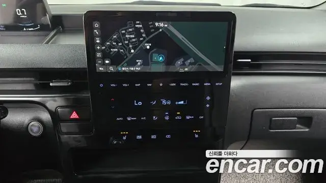 Hyundai Staria 2023 — Photo 3/20