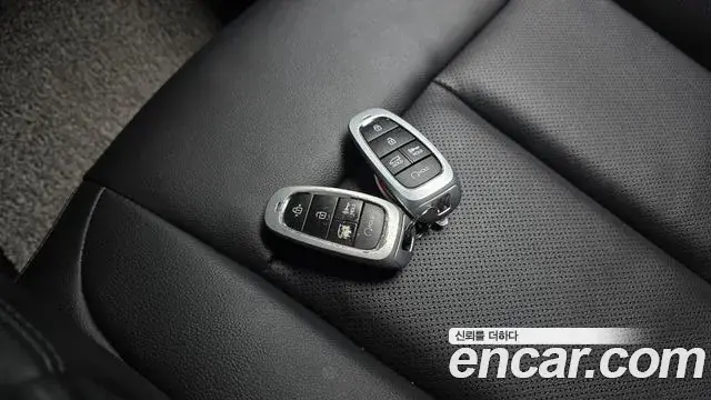 Hyundai Staria 2023 — Photo 19/20