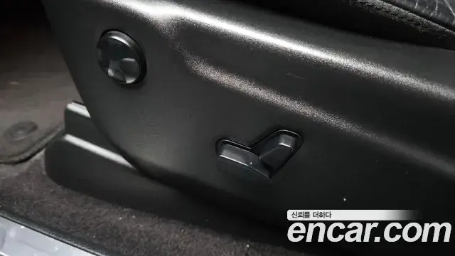 Jeep Grand Cherokee 2018 — ფოტო 36/36