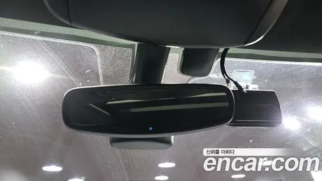 Jeep Grand Cherokee 2018 — ფოტო 32/36