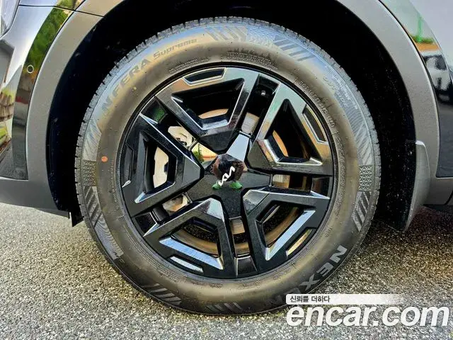 Kia Sorento 2023 — Фото 19/20