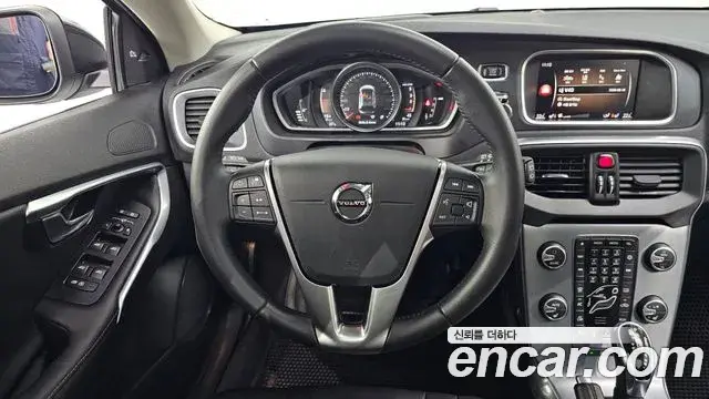 Volvo V40 Cross Country 2019 — Фото 13/20