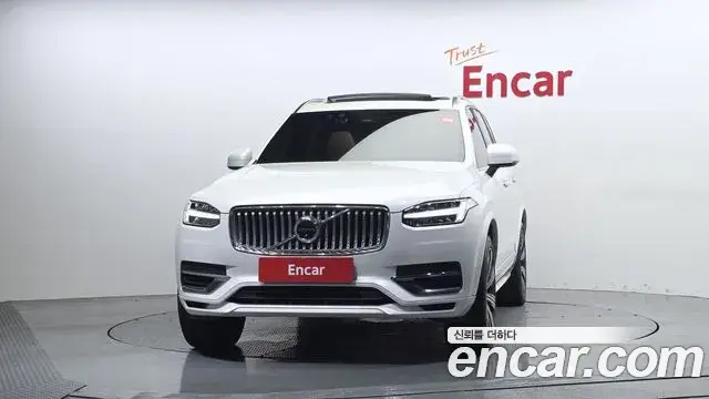 Volvo XC90 2023 — ფოტო 11/20
