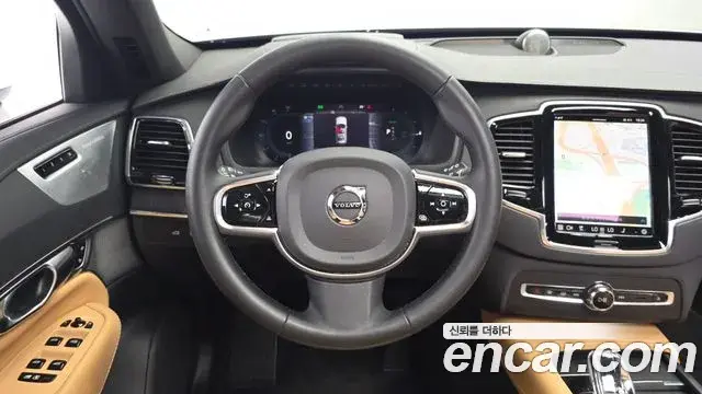 Volvo XC90 2023 — ფოტო 17/20