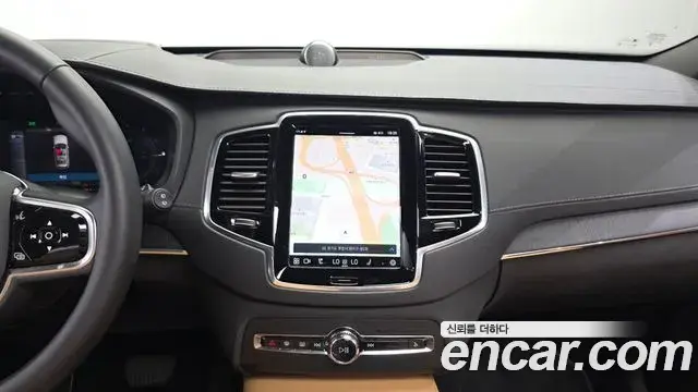 Volvo XC90 2023 — ფოტო 9/20