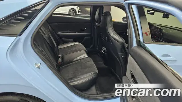 Hyundai The New Avante Hybrid 2022 — ფოტო 19/20