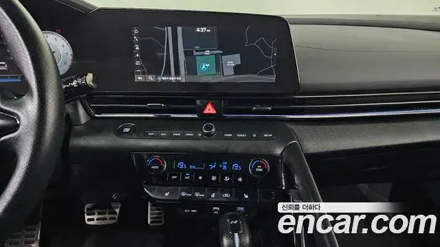 Hyundai The New Avante Hybrid 2022 — ფოტო 6/20