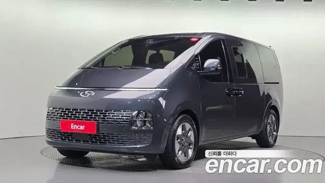 Hyundai Staria 2021 — Фото 1/20