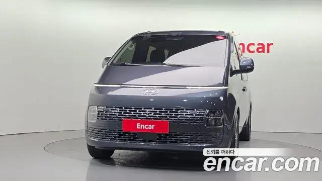 Hyundai Staria 2021 — Фото 3/20
