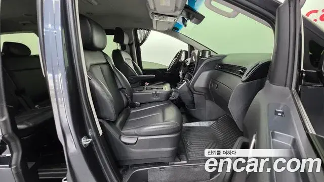 Hyundai Staria 2021 — Фото 10/20
