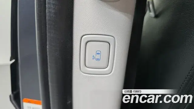 Hyundai Staria 2021 — Фото 19/20