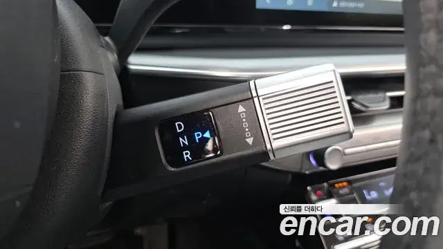 Hyundai Grandeur Hybrid 2023 — ფოტო 19/20