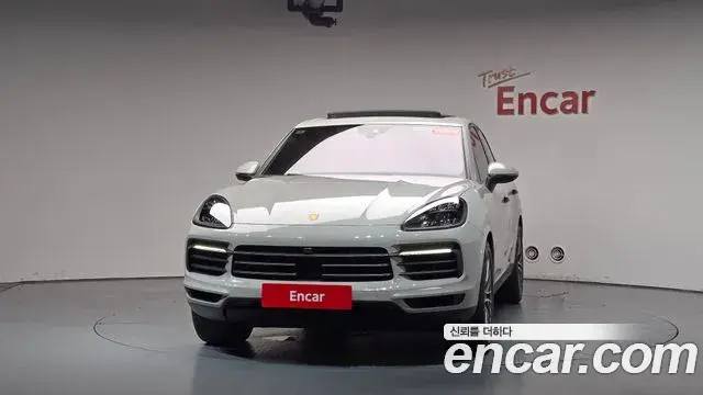 Porsche Cayenne 2022 — ფოტო 35/35