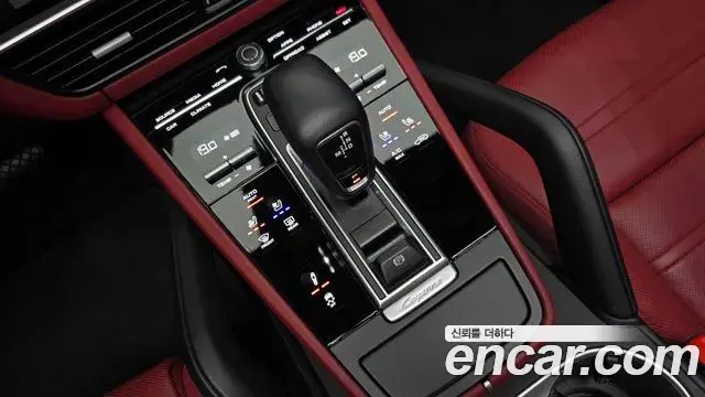Porsche Cayenne 2022 — ფოტო 2/35