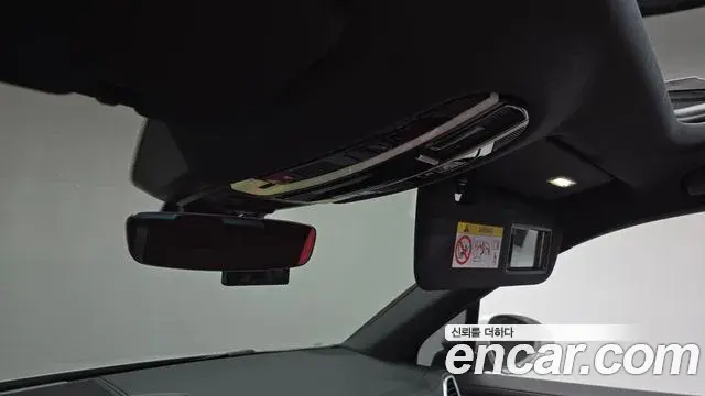 Porsche Cayenne 2022 — ფოტო 30/35