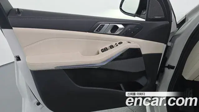 BMW X5 2025 — Photo 11/32