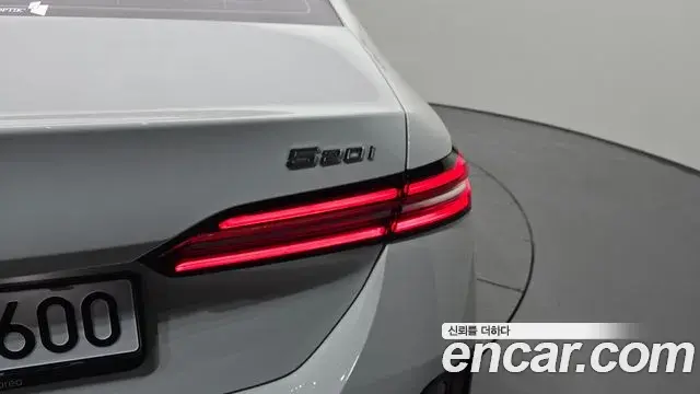 BMW 5 Series 2025 — ფოტო 30/36