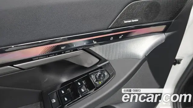 BMW 5 Series 2025 — ფოტო 7/36