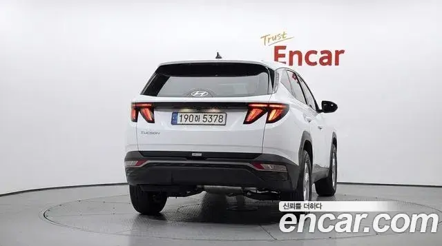 Hyundai Tucson Hybrid 2022 — ფოტო 17/20