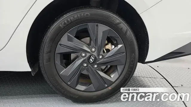 Hyundai The New Avante Hybrid 2022 — Şəkil 29/30
