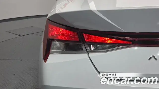 Hyundai The New Avante Hybrid 2022 — Şəkil 18/30