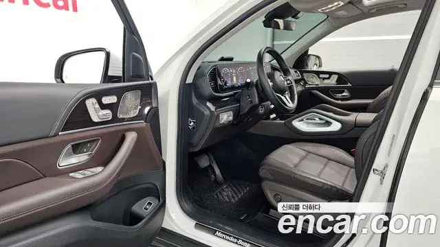 Mercedes-Benz GLE-Class 2023 — Фото 10/20