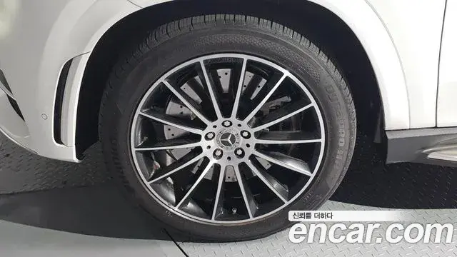 Mercedes-Benz GLE-Class 2023 — Фото 4/20