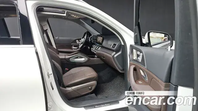 Mercedes-Benz GLE-Class 2023 — Фото 17/20