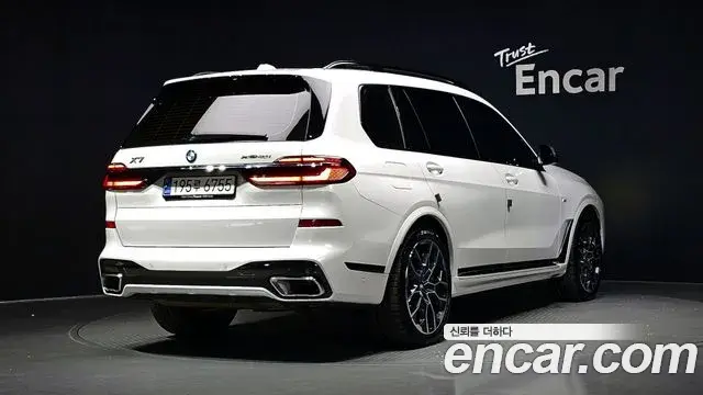 BMW X7 2025 — Şəkil 9/33