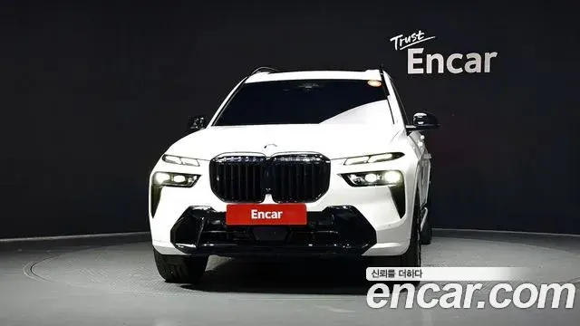 BMW X7 2025 — Şəkil 1/33