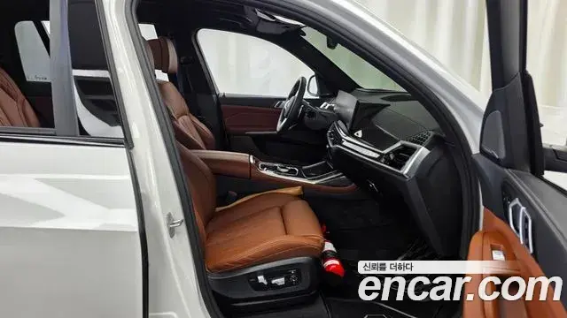 BMW X7 2025 — Şəkil 33/33