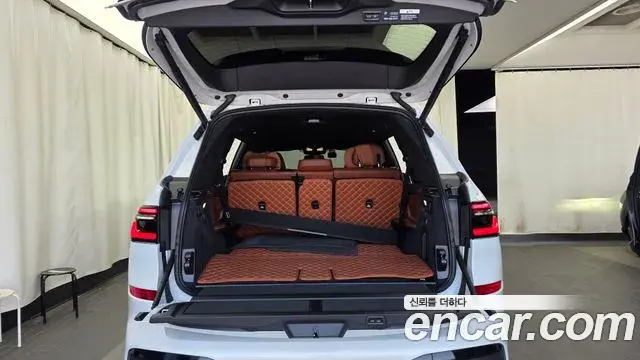 BMW X7 2025 — Şəkil 8/33