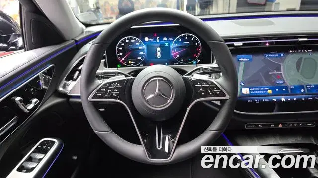 Mercedes-Benz E-Class 2025 — Photo 6/30