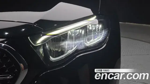 Mercedes-Benz E-Class 2025 — Photo 29/30