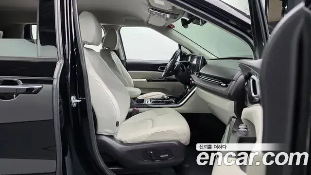 Kia Carnival 2023 — Фото 11/20