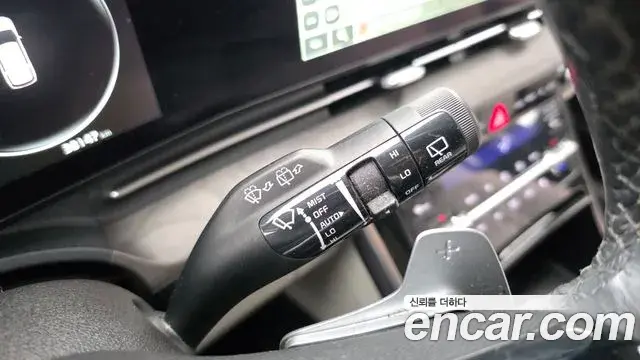 Kia Carnival 2023 — ფოტო 14/32