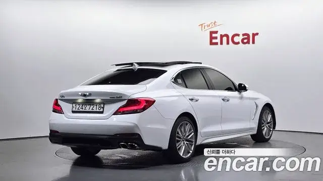 Genesis G70 2019 — Photo 11/35