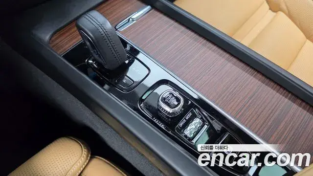 Volvo V60 Cross Country 2021 — ფოტო 7/33