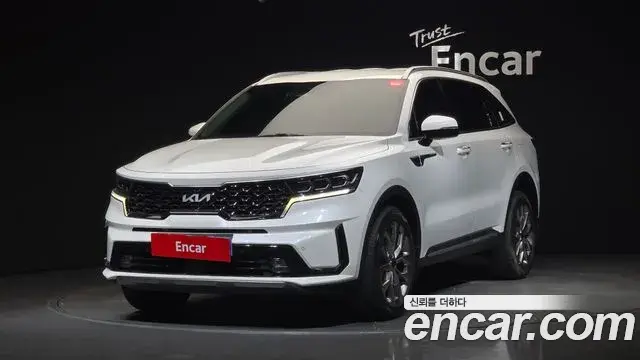 Kia Sorento 2023 — Фото 1/20