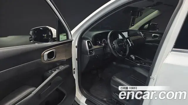 Kia Sorento 2023 — Фото 10/20