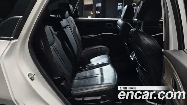 Kia Sorento 2023 — Фото 12/20