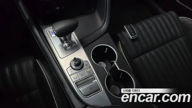 Genesis G70 2018 — ფოტო 14/32