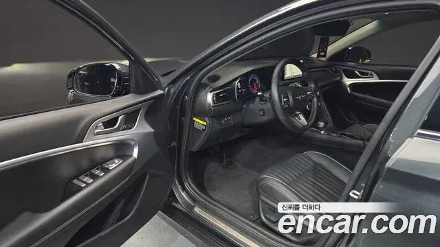 Genesis G70 2018 — ფოტო 18/32