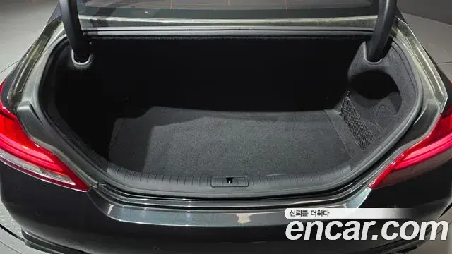 Genesis G70 2018 — ფოტო 7/32