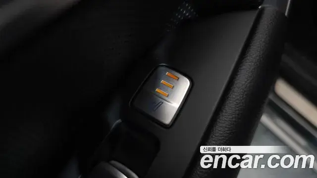 Genesis G70 2018 — ფოტო 26/32