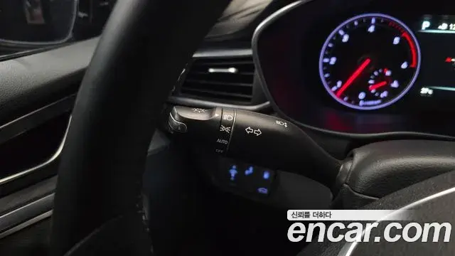 Genesis G70 2018 — ფოტო 31/32