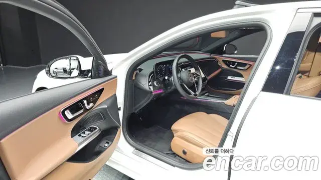 Mercedes-Benz E-Class 2025 — Фото 9/20