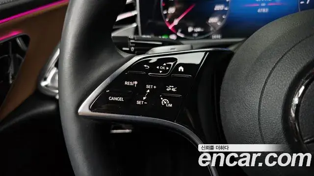Mercedes-Benz E-Class 2025 — ფოტო 32/32