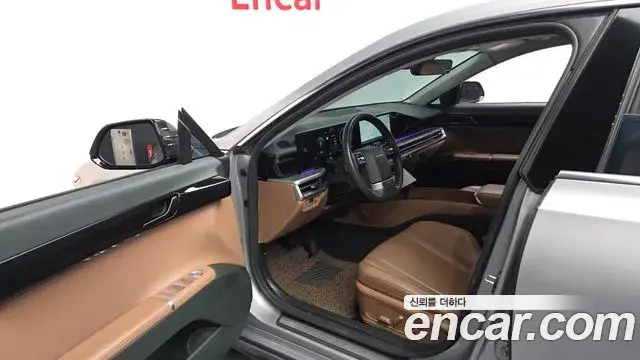 Hyundai Grandeur Hybrid 2023 — ფოტო 16/31